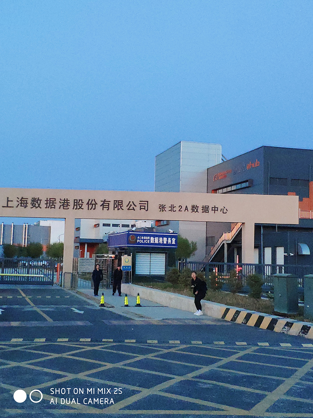 阿里张北庙滩数据中心-手自一体发电机联动百叶窗